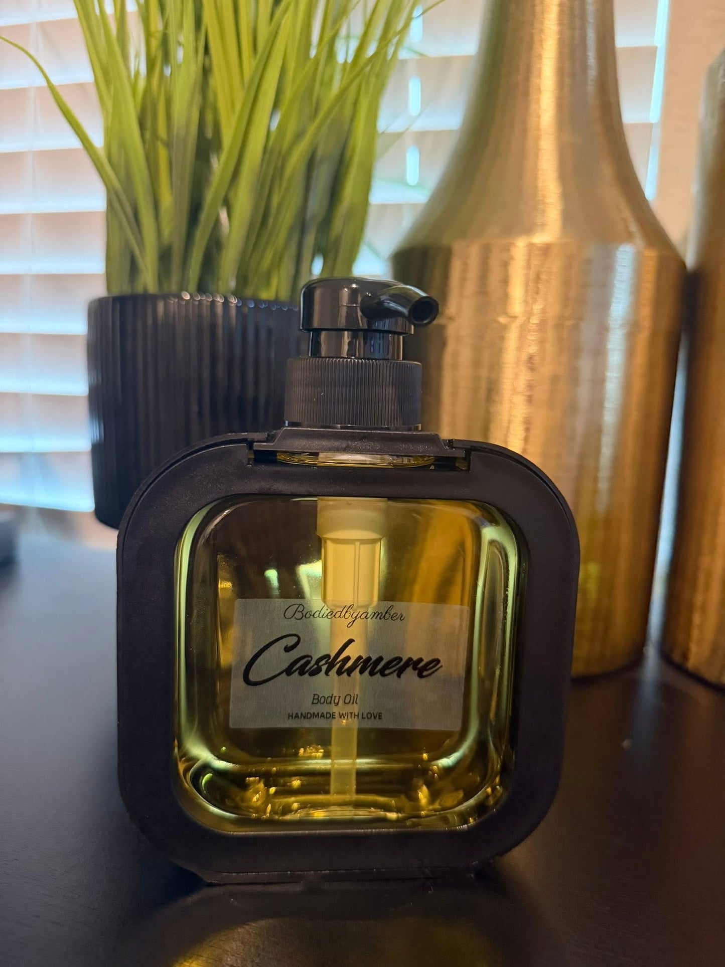 Cashmere body oil